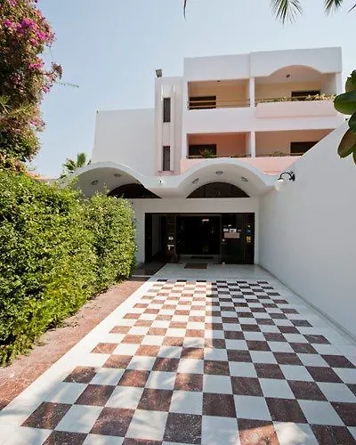 Tigaki Beach Hotel Hotel