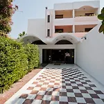 Tigaki Beach Hotel Hotel