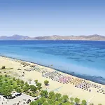 Ξενοδοχείο Tigaki Beach Hotel 4*