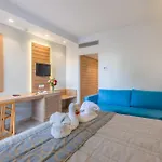 Tigaki Beach Hotel 4*