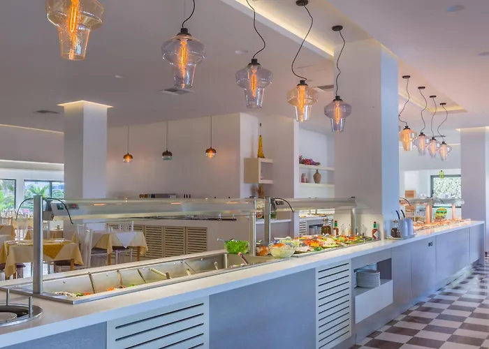 Tigaki Beach Hotel Отель