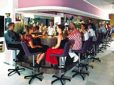 Tigaki Beach Hotel Отель Тигаки