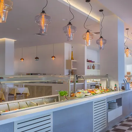 Tigaki Beach Hotel Hotel