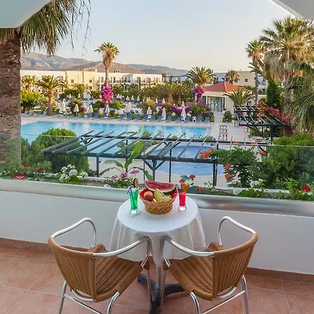 Tigaki Beach Hotel 4*