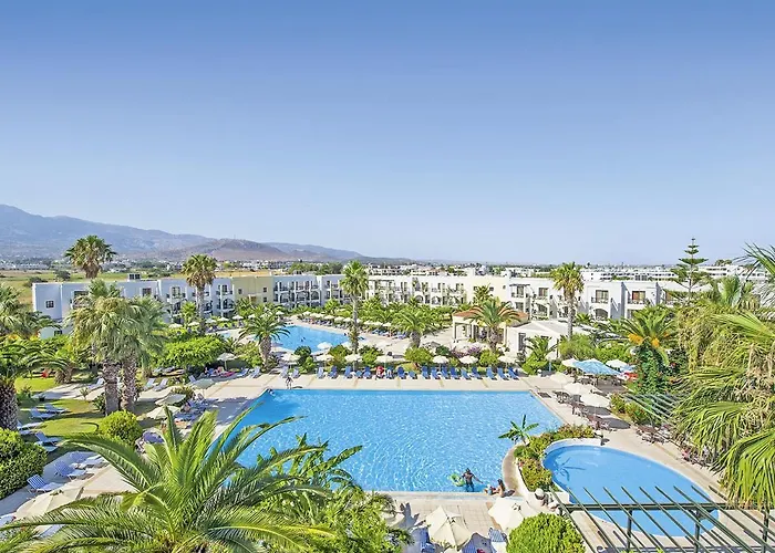 Tigaki Beach Hotel Hotel 4*