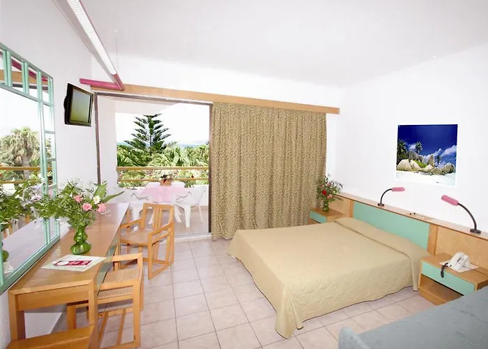 Tigaki Beach Hotel Hotel